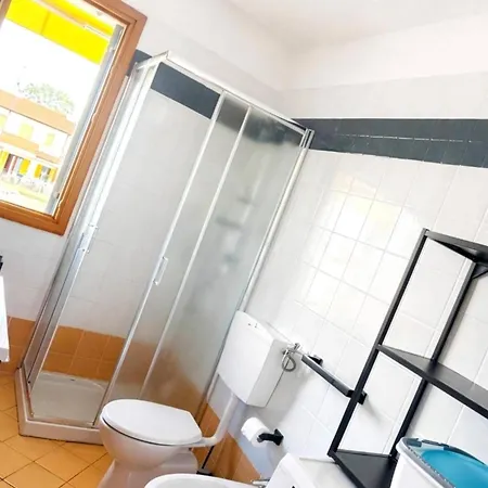 With Premium Amenities, Appartamento